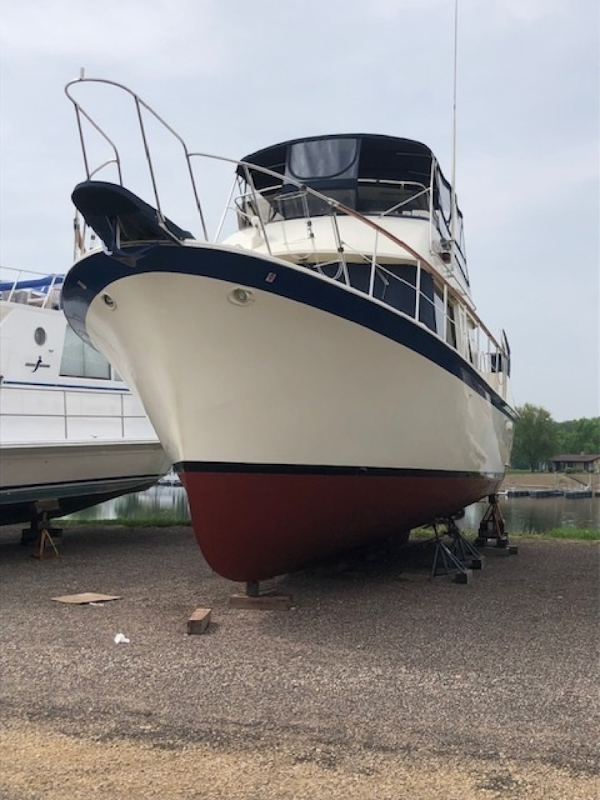 Hatteras-LRC 1981-RoBoat East Dubuque-Illinois-United States-42 hatteras hauled out4-6248081
