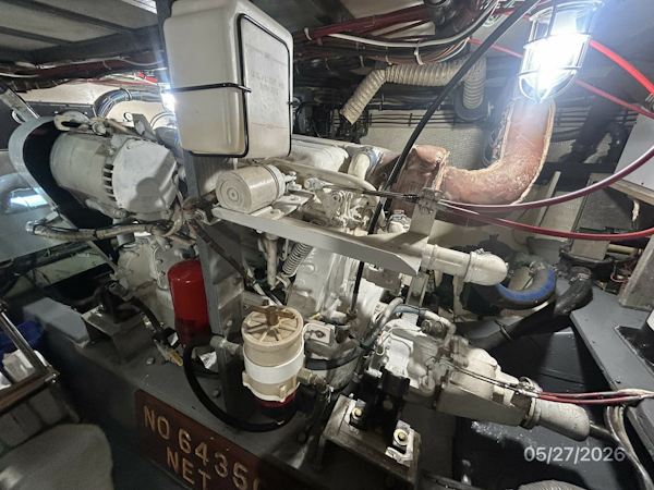 Hatteras-LRC 1981-RoBoat East Dubuque-Illinois-United States-42 Hatteras starboard main engine2-6248120