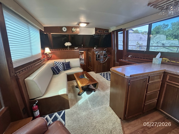 Hatteras-LRC 1981-RoBoat East Dubuque-Illinois-United States-42 Hatteras salon forward-6248110