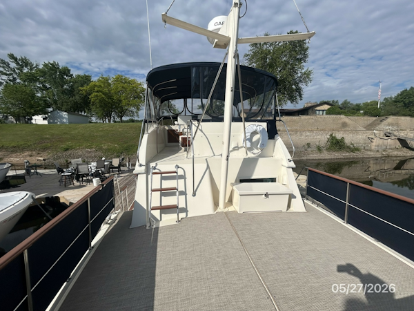 Hatteras-LRC 1981-RoBoat East Dubuque-Illinois-United States-42 Hatteras sundeck forward-6248125