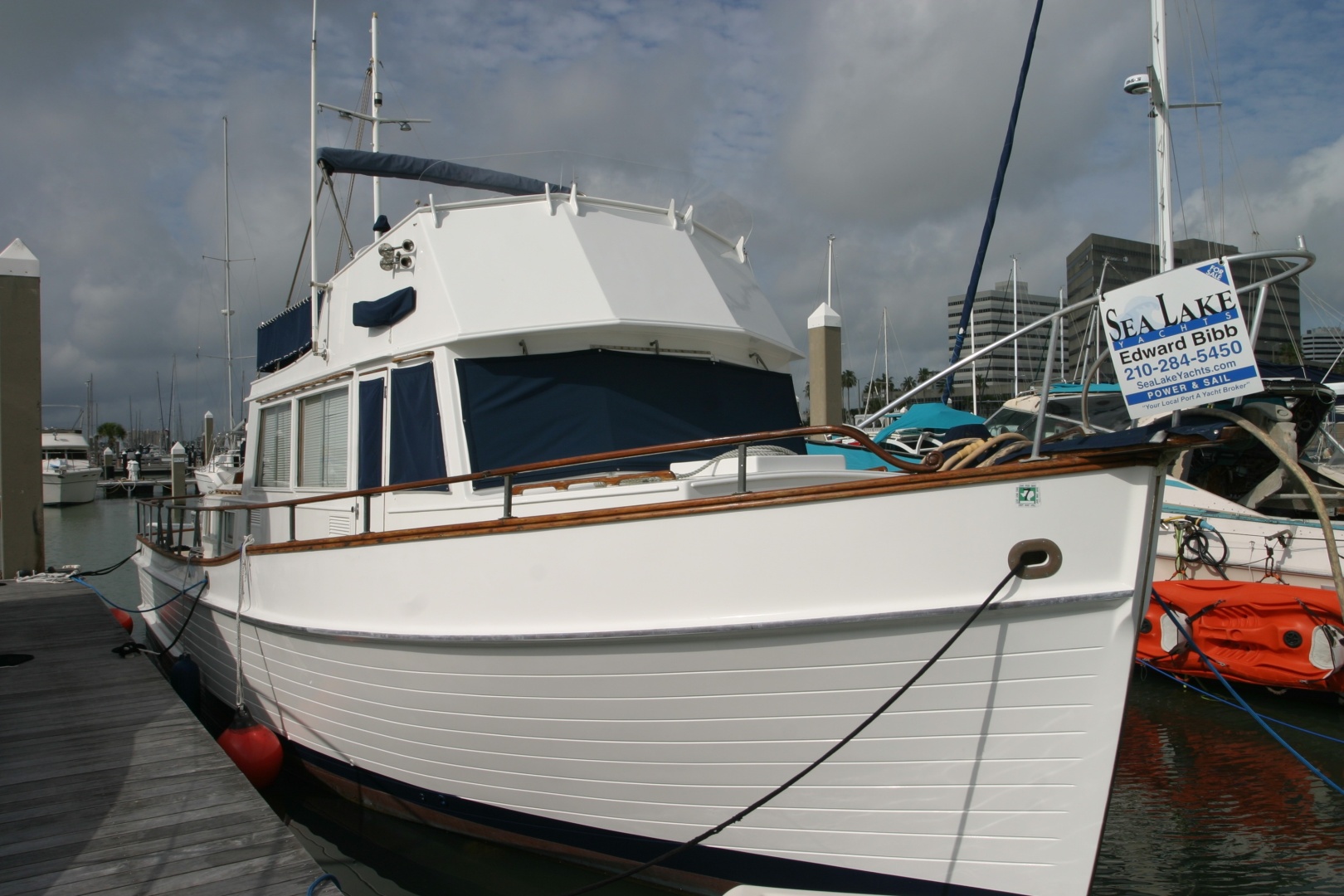 Grand Banks-Classic 1979-Texas Lady Corpus Christi-Texas-United States-6284779 | Thumbnail