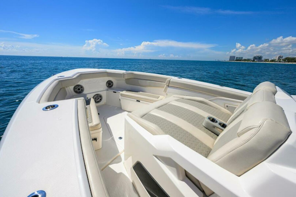 Solace-Center Console 2021-41 Solace 2021 Fort Lauderdale-Florida-United States-Solace 41 Bow, Forward Seating-6254221