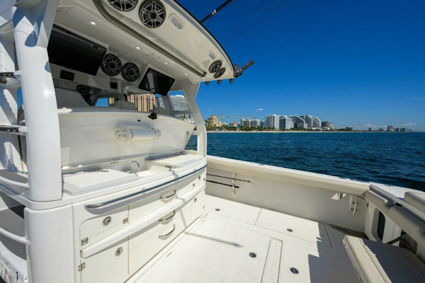 Solace-Center Console 2021-41 Solace 2021 Fort Lauderdale-Florida-United States-Solace 41 Tackle Center-6254229