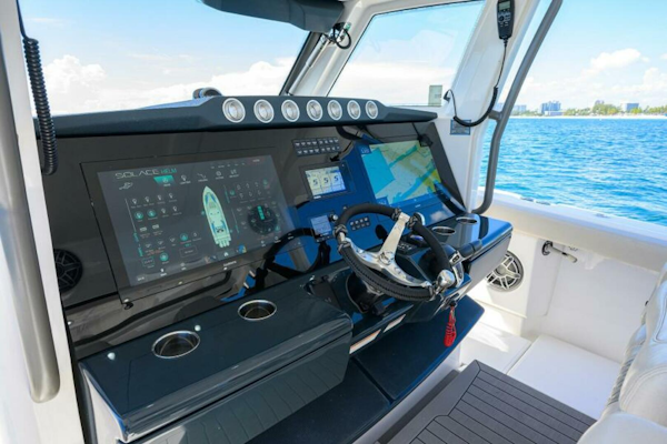 Solace-Center Console 2021-41 Solace 2021 Fort Lauderdale-Florida-United States-Solace 41 Helm Electronics-6254233