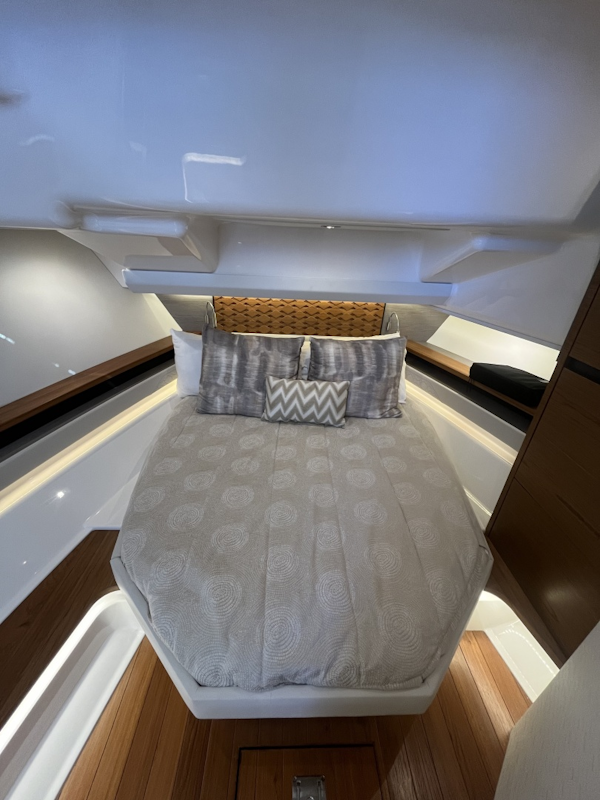 Tiara Yachts-48 LS 2023-SASSY III Bay Harbor-Michigan-United States-6254612