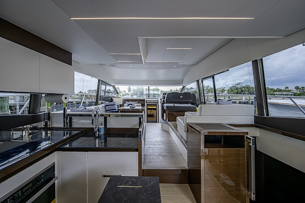 Prestige-520 2021-SIMMER DOWN Palm Beach Gardens-Florida-United States-6256971