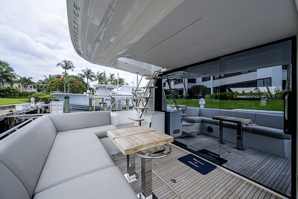 Prestige-520 2021-SIMMER DOWN Palm Beach Gardens-Florida-United States-6256949