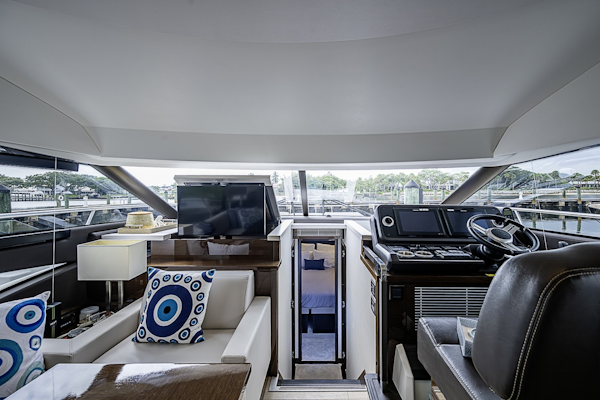 Prestige-520 2021-SIMMER DOWN Palm Beach Gardens-Florida-United States-6256975