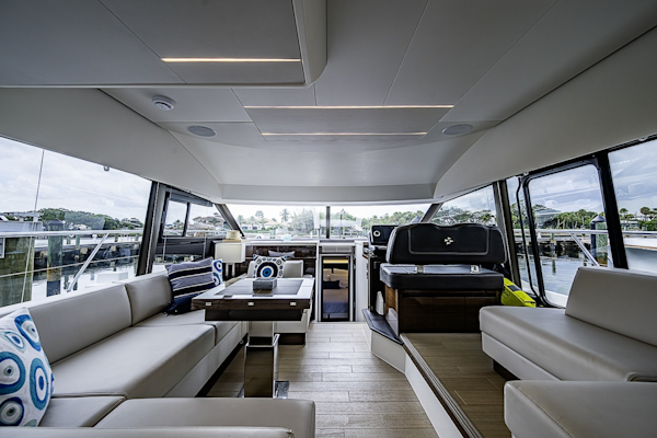 Prestige-520 2021-SIMMER DOWN Palm Beach Gardens-Florida-United States-6256974