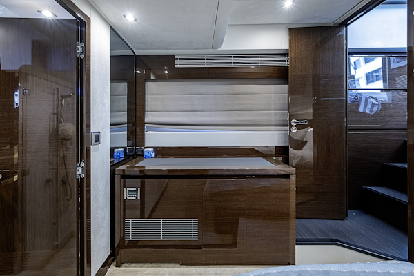 Prestige-520 2021-SIMMER DOWN Palm Beach Gardens-Florida-United States-6256970