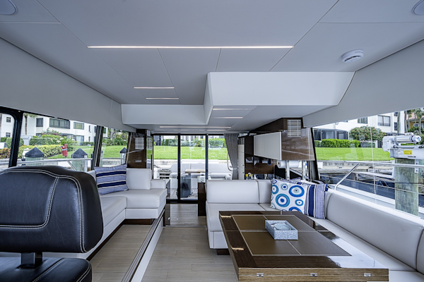 Prestige-520 2021-SIMMER DOWN Palm Beach Gardens-Florida-United States-6256979