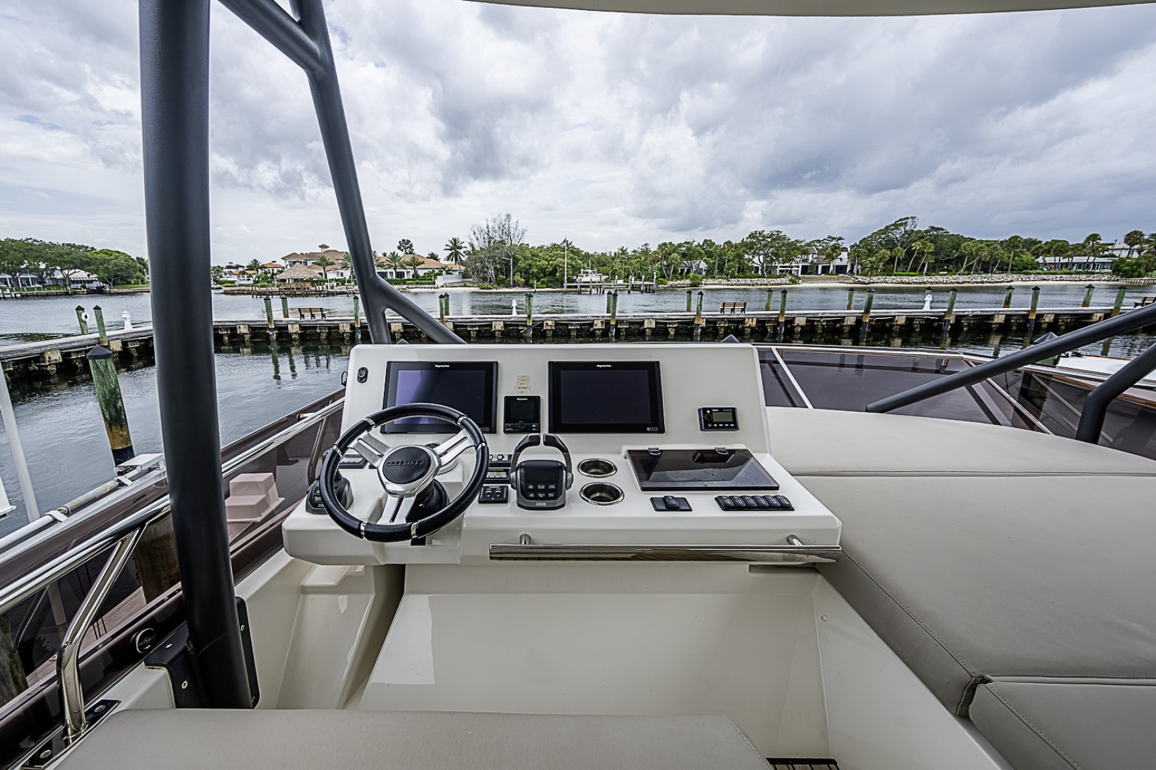 Prestige-520 2021-SIMMER DOWN Palm Beach Gardens-Florida-United States-6256958 | Thumbnail