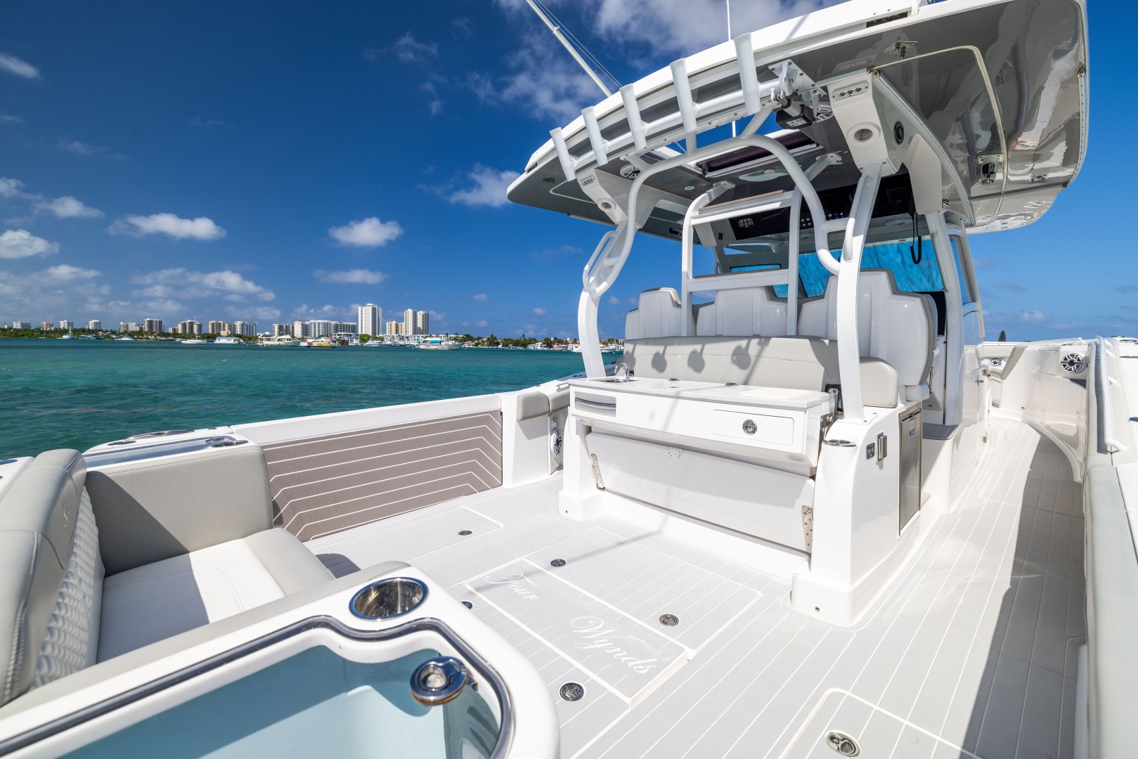Scout-400 LXF 2024 -North Palm Beach-Florida-United States-6257522 | Thumbnail
