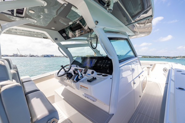 Scout-400 LXF 2024 -North Palm Beach-Florida-United States-6257513