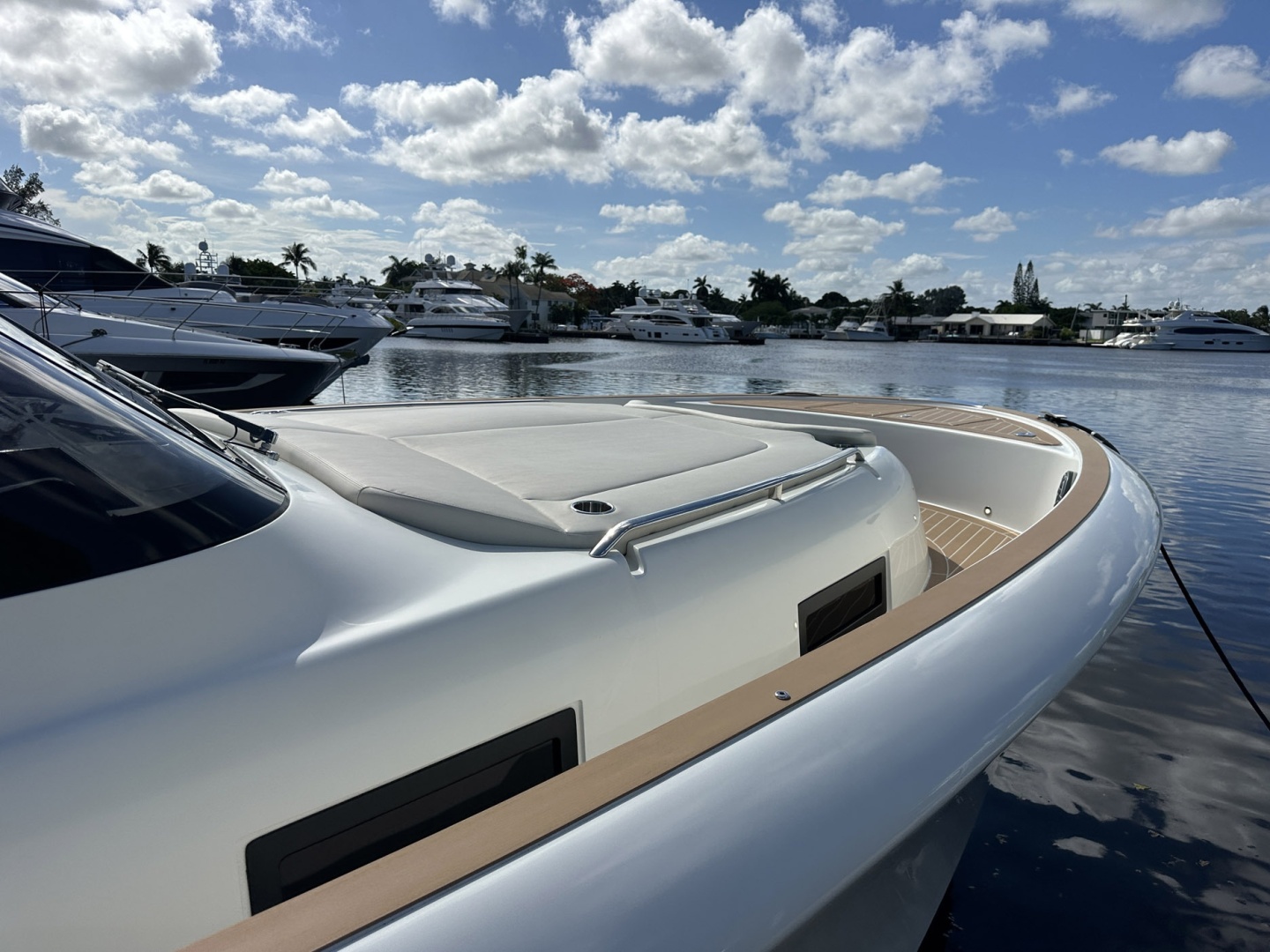 Solaris 2025 -Fort Lauderdale-Florida-United States-6257837 | Thumbnail