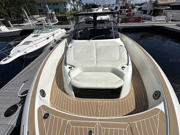 Solaris 2025 -Fort Lauderdale-Florida-United States-6257853