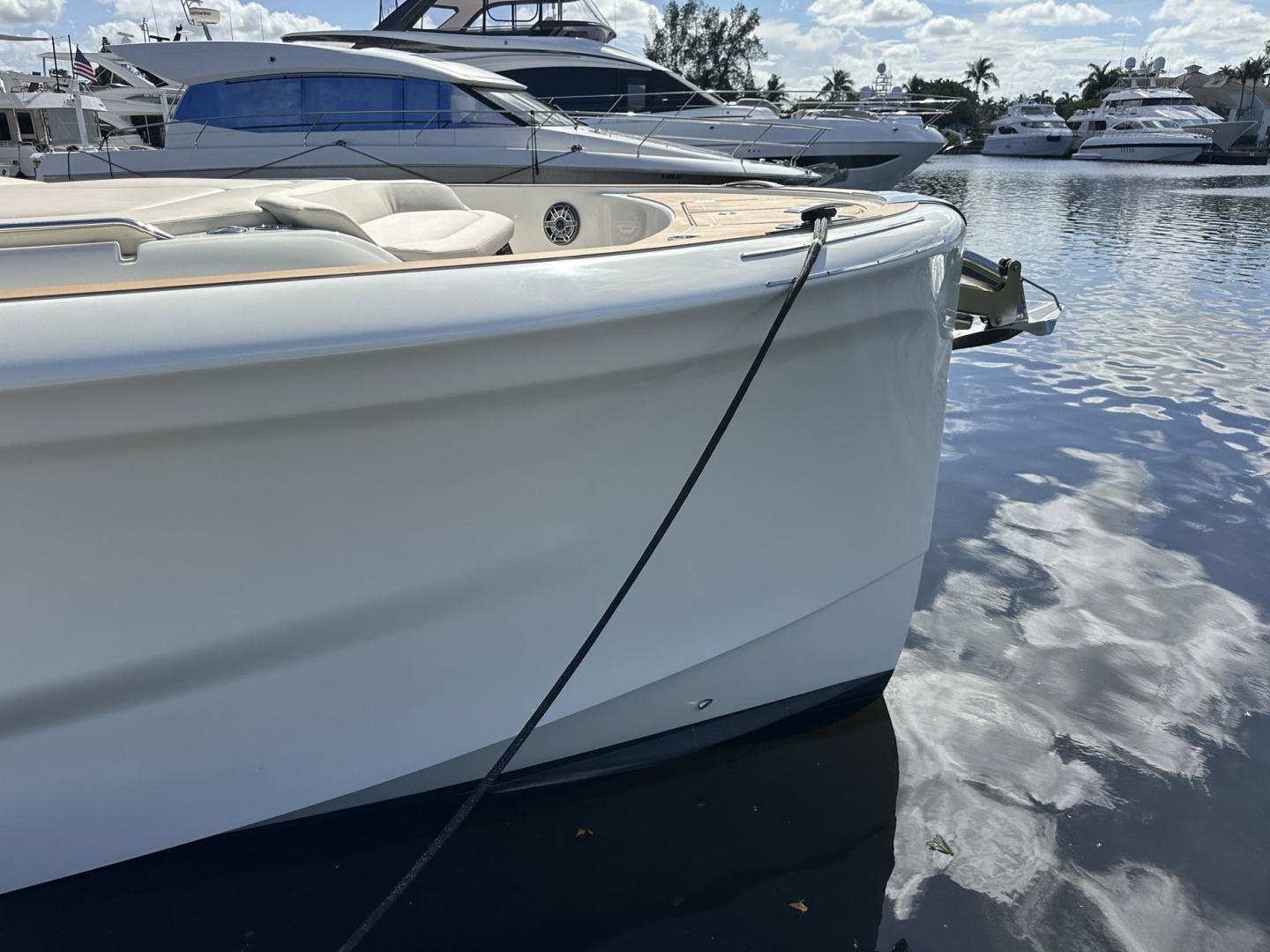Solaris 2025 -Fort Lauderdale-Florida-United States-6257839 | Thumbnail