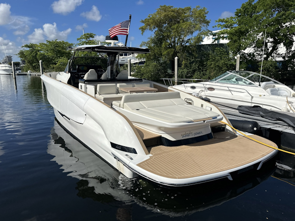 Solaris 2025 -Fort Lauderdale-Florida-United States-6257828