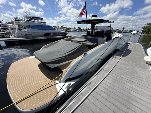 Solaris 2025 -Fort Lauderdale-Florida-United States-6257835