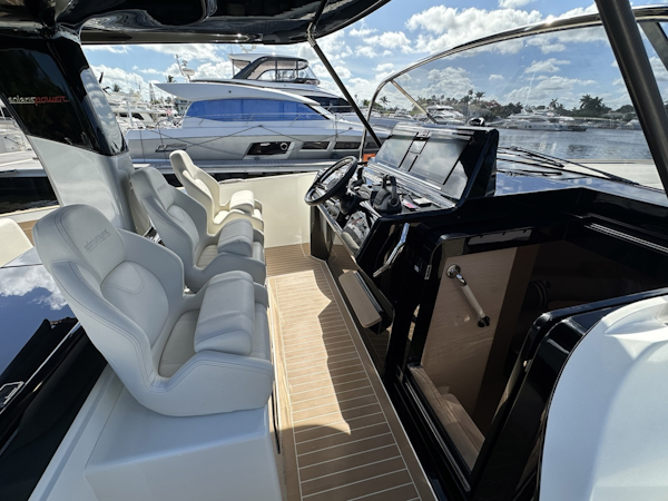 Solaris 2025 -Fort Lauderdale-Florida-United States-6257854