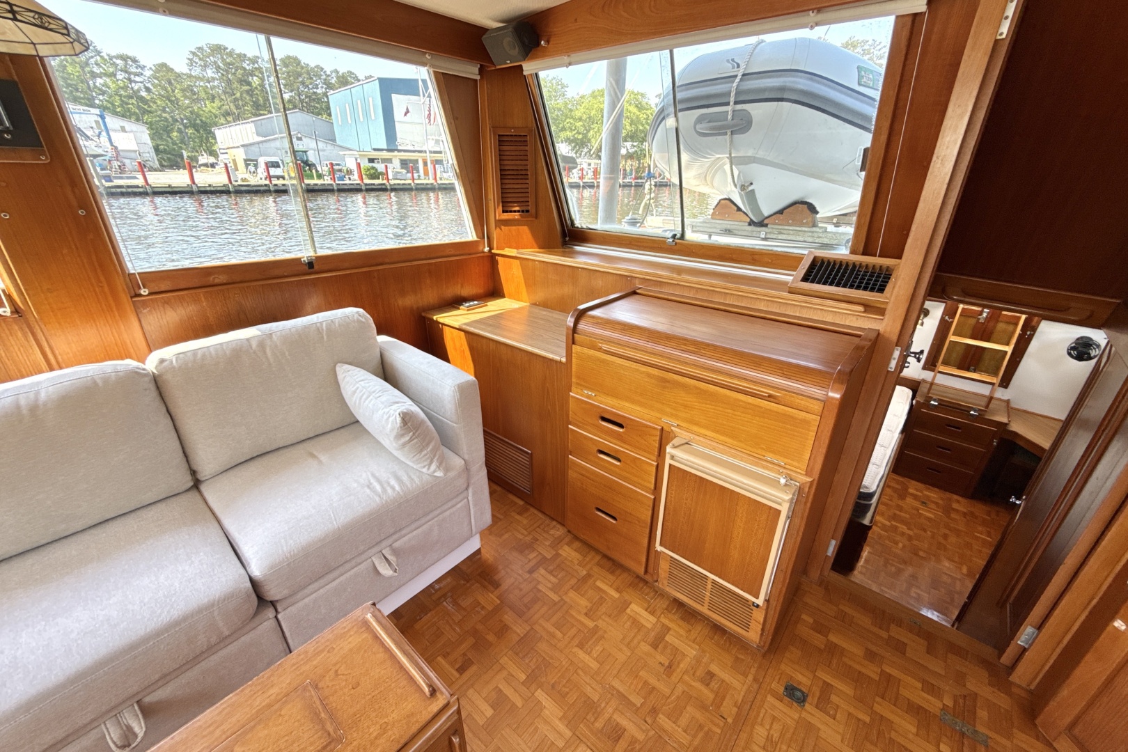 Grand Banks-46 Classic 1990-GRAND JOUR Chesapeake-Virginia-United States-Salon Bar-6257757 | Thumbnail