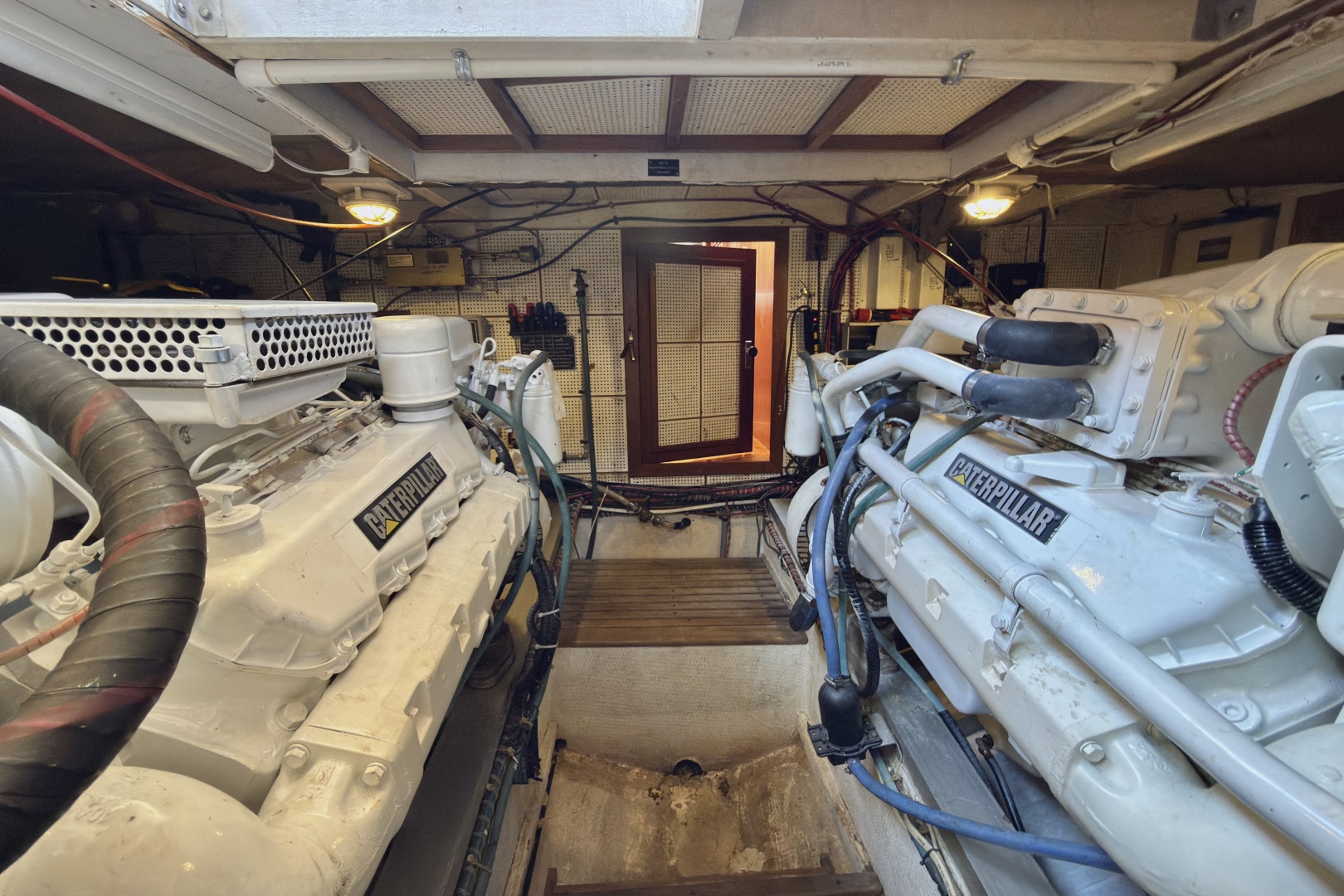Grand Banks-46 Classic 1990-GRAND JOUR Chesapeake-Virginia-United States-Engine Compartment Forward-6257772 | Thumbnail