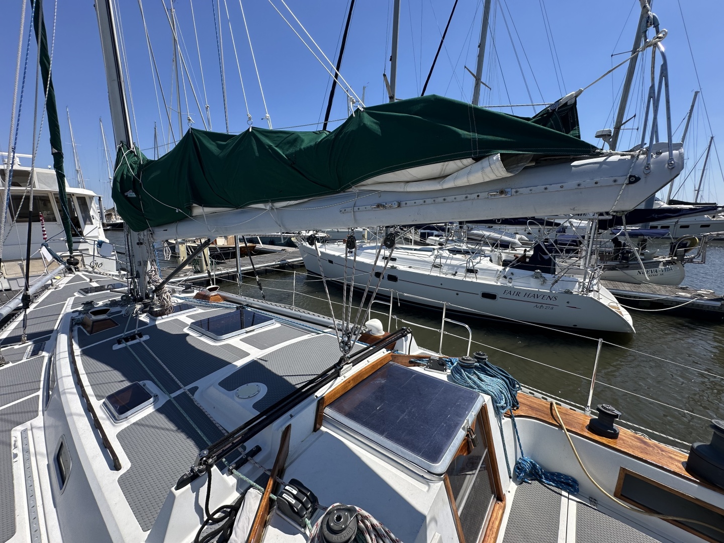 Nordic-44 1983-Seraphina Charleston-South Carolina-United States-6260957 | Thumbnail