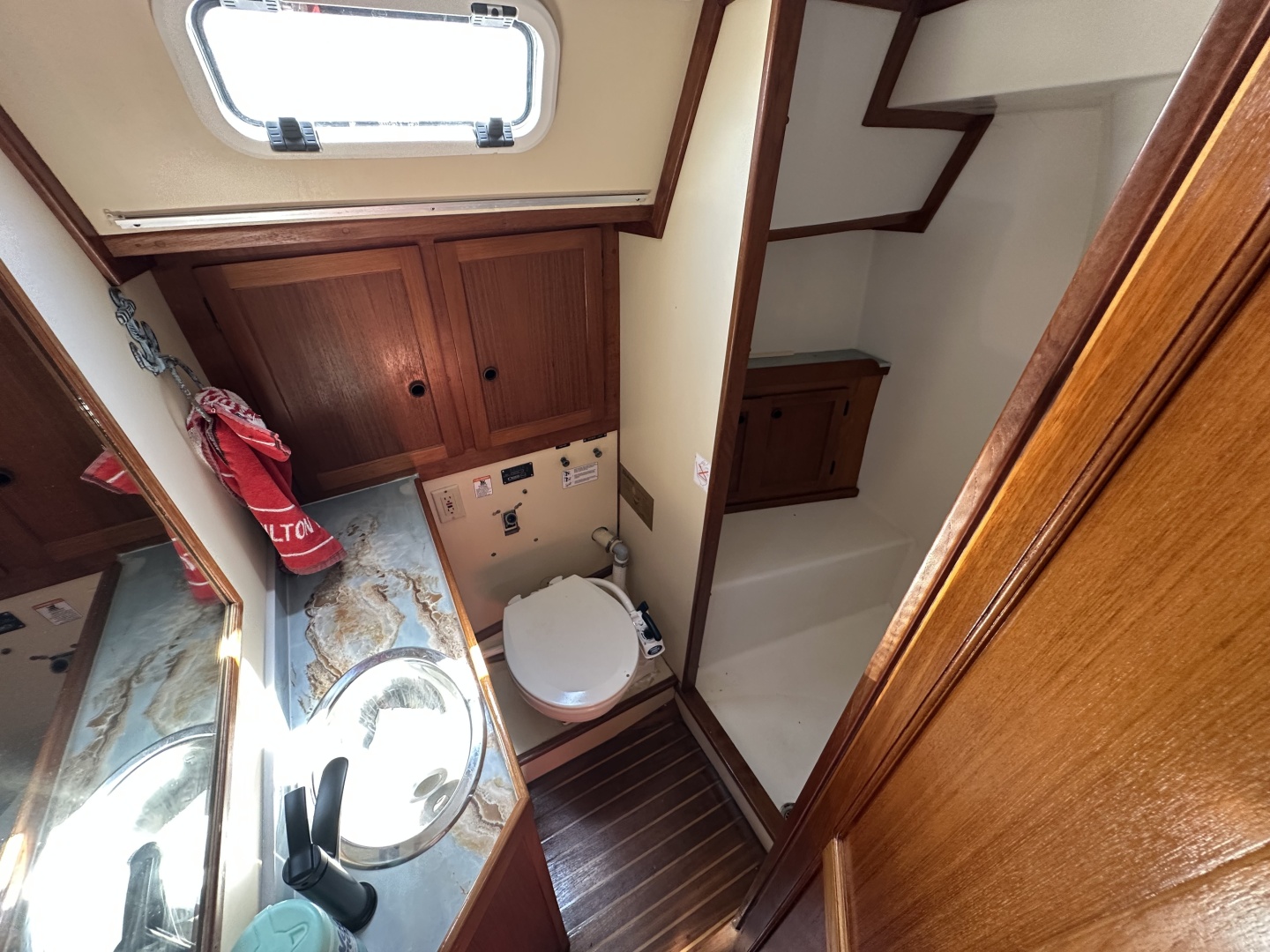 Nordic-44 1983-Seraphina Charleston-South Carolina-United States-6260980 | Thumbnail