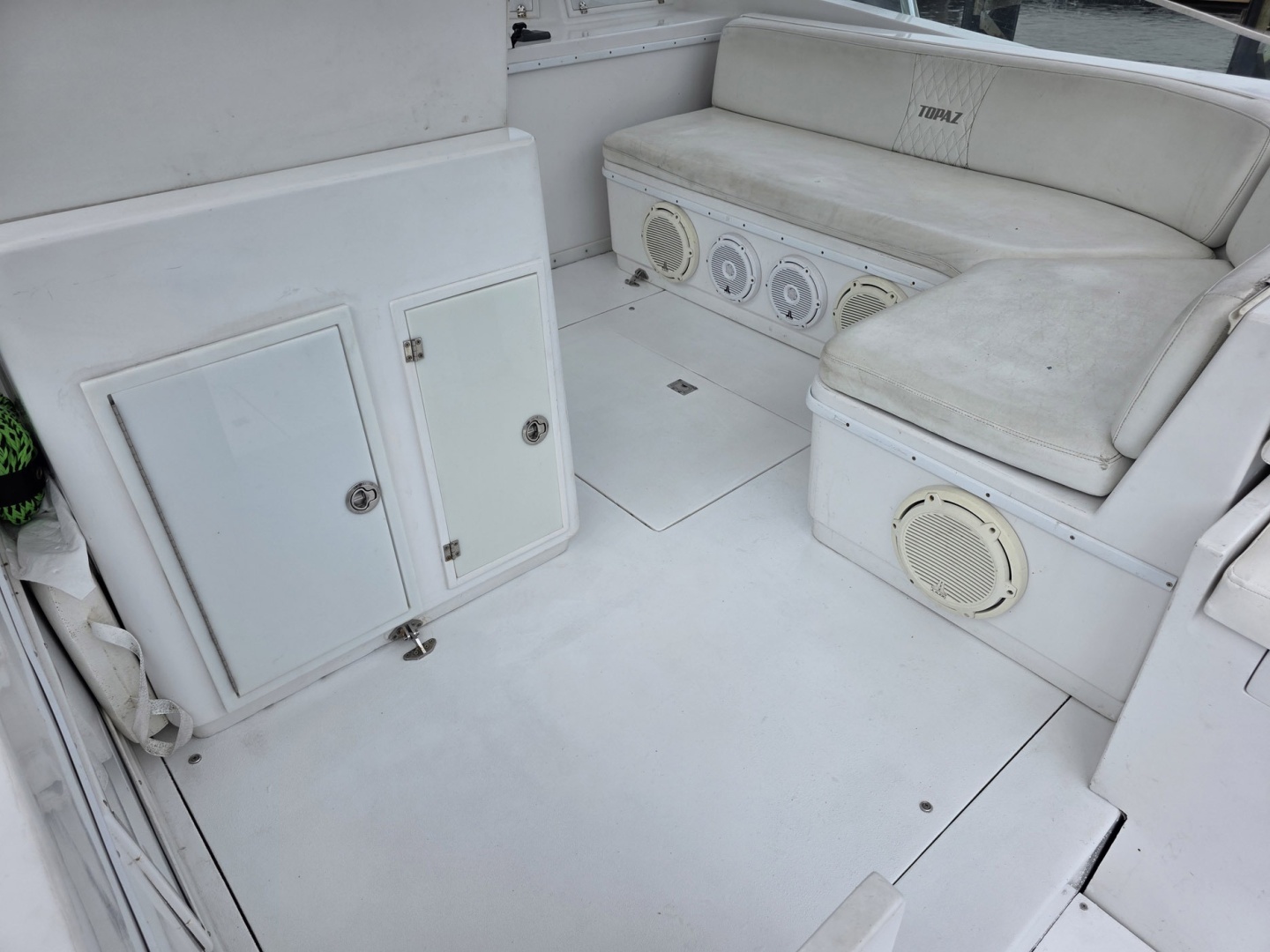 Topaz-Royale 1990-Ventus Fort Lauderdale-Florida-United States-6261832 | Thumbnail