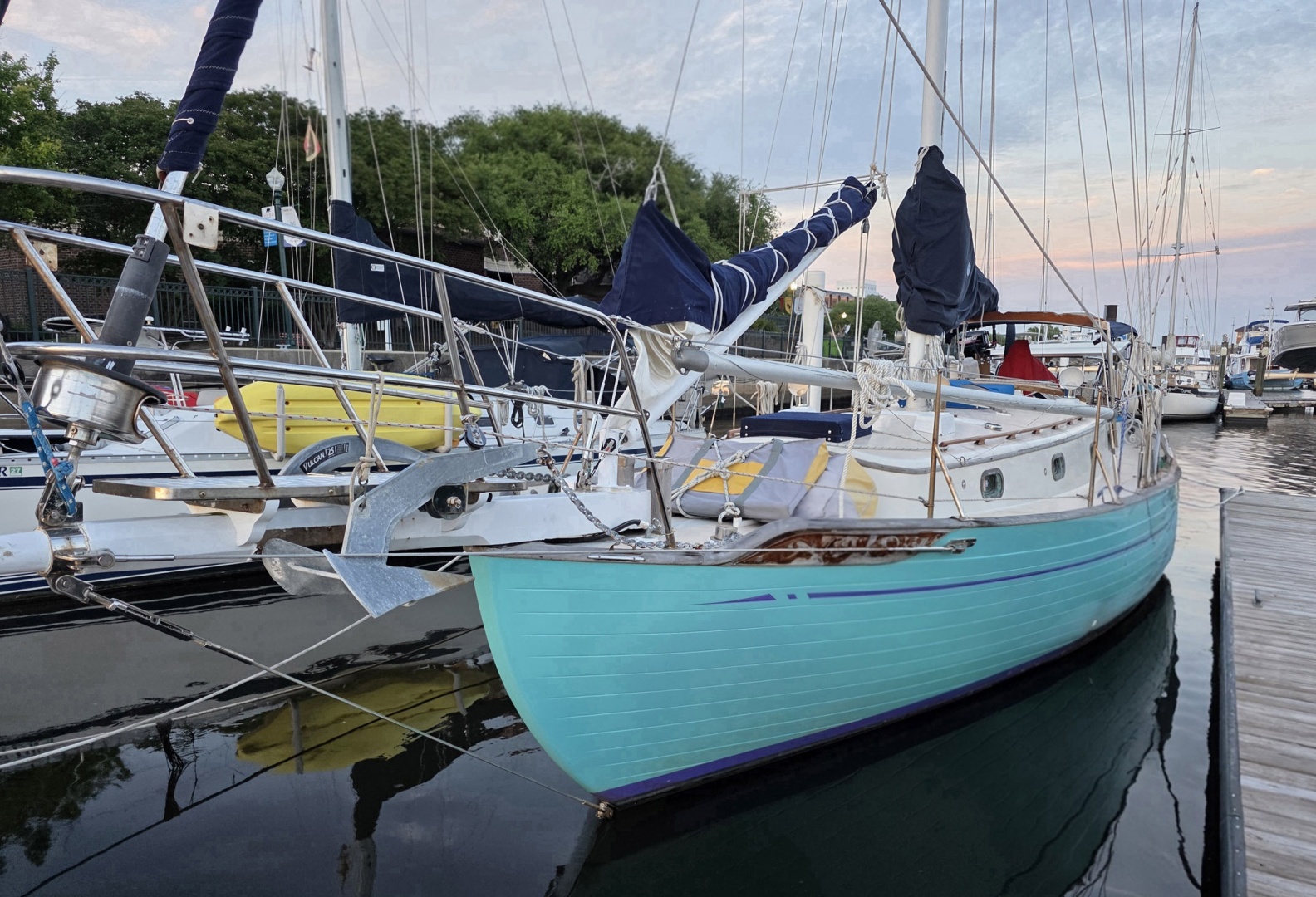 Tayana-37 1982 -New Bern-North Carolina-United States-6332339 | Thumbnail