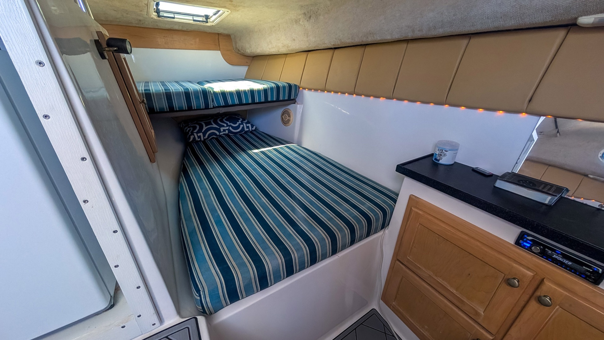 Sumerset-Houseboat 1993 -Charlestown-Massachusetts-United States-6518388 | Thumbnail