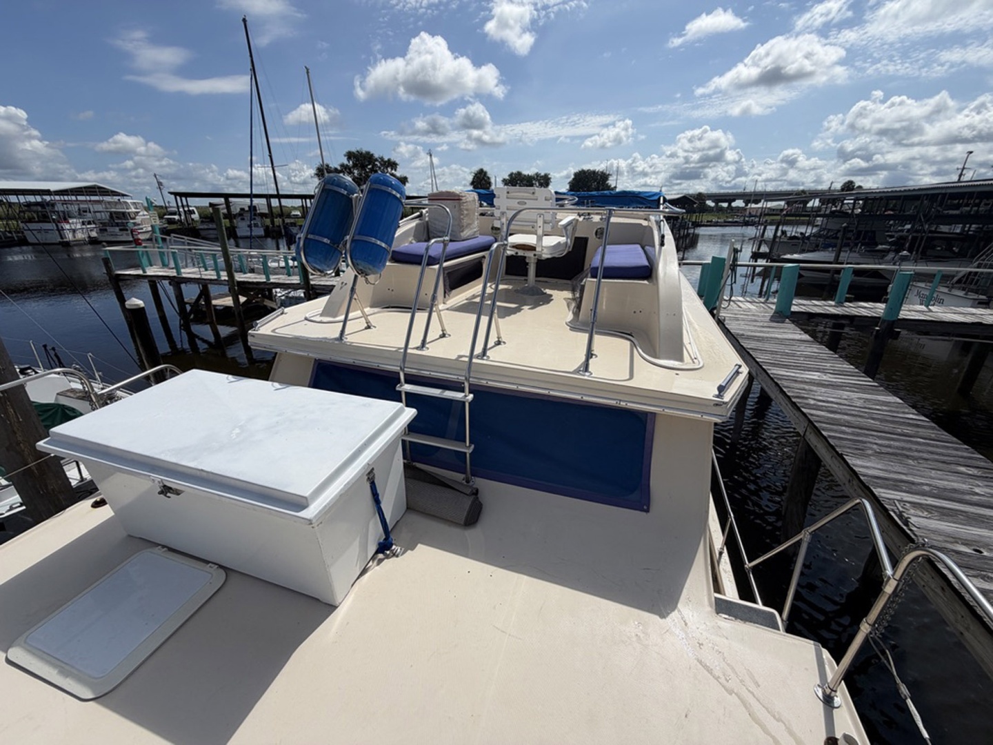Holiday Mansion-Costal Barracuda 1987 -Stanford-Florida-United States-6565062 | Thumbnail