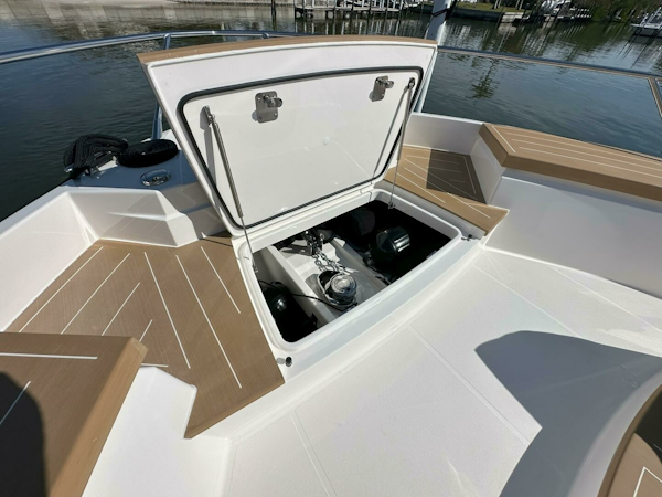 Tiara Yachts-EX 60 2025-Just Fine Sister Bay-Wisconsin-United States-2025 Tiara Yachts 60 EX  Windlass-6277629