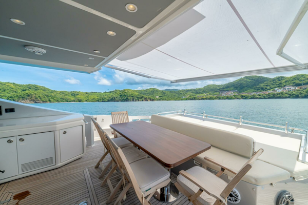 Azimut-77S 2017-Carpe Diem Genoa-Italy-2017 Azimut 77 Carpe Diem-6798399