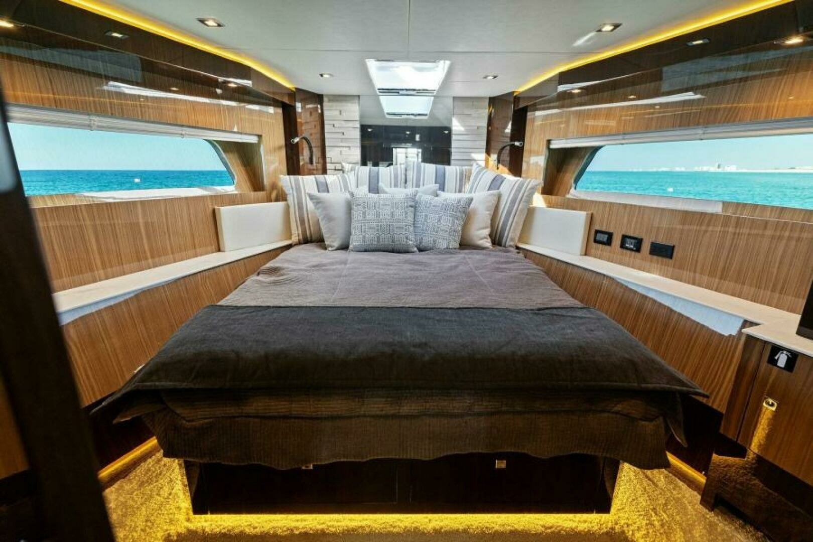 Cruisers Yachts-60 Cantius Fly 2023-Miss Tracy Lane Destin-Florida-United States-2023 Cruisers Yachts 60 Cantius Fly VIP Stateroom-6800184 | Thumbnail
