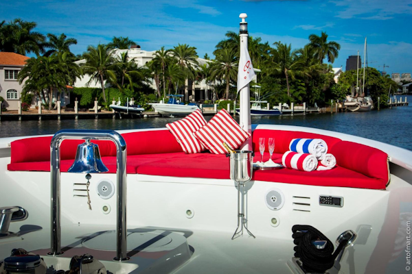 Delta Marine-Tri-Deck MY 1998-MURPHYS LAW Ft. Lauderdale-Florida-United States-Bow Settee-617358