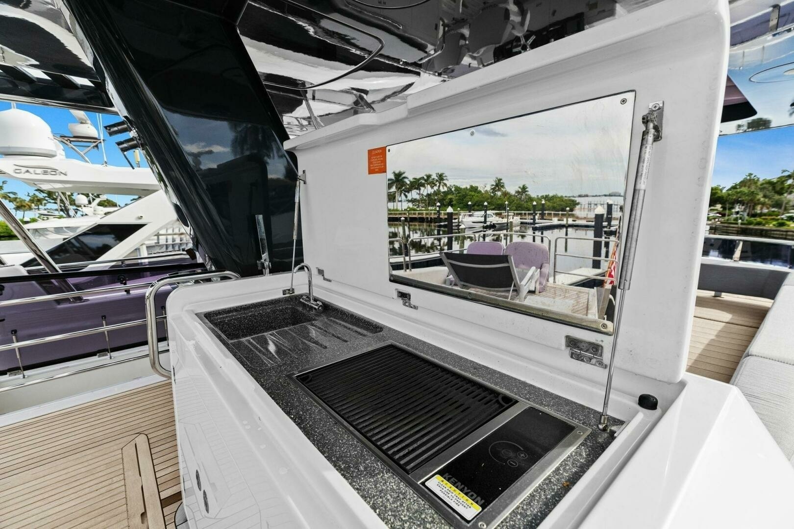 Sirena-64-MY 2021-Destin-E Fort Myers-Florida-United States-2021 Sirena 64 DESTIN-E Flybridge-6800137 | Thumbnail