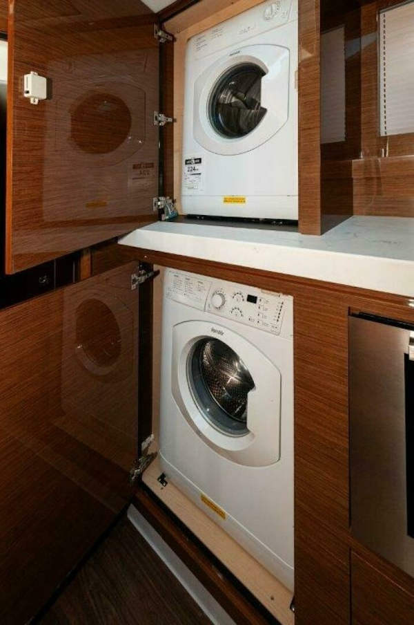Cruisers Yachts-60 Cantius 2020-Harper Bell Destin-Florida-United States-2020 Cruisers Yachts HARPER BELL Laundry-6804862