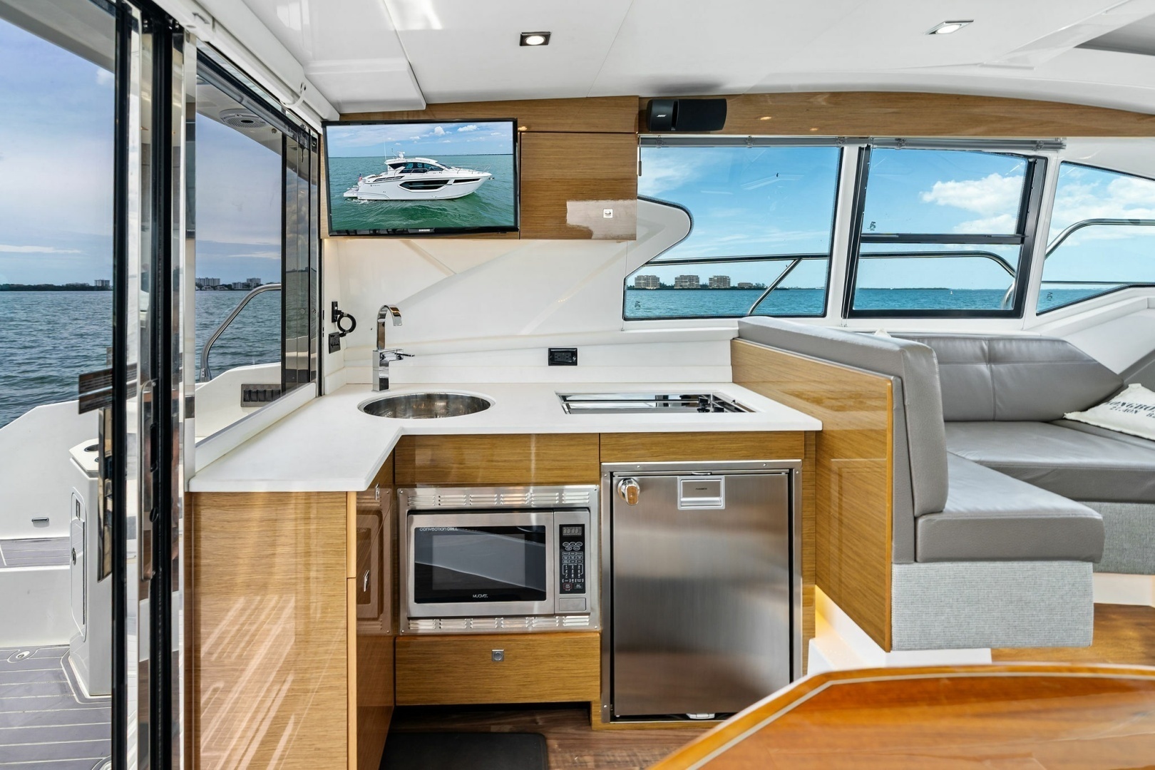 Cruisers Yachts-42 Cantius 2019-Truly Ineffable Longboat Key-Florida-United States-2019 Cruisers Yachts 42 Cantius Truly Ineffable-6277708 | Thumbnail