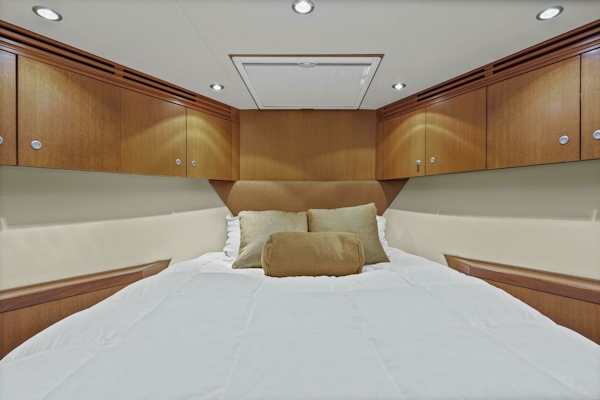 Hatteras-60 Convertible 2008-Blacksmith Orange Beach-Alabama-United States-2008 60 Hatteras Blacksmith Forward Stateroom-6273396