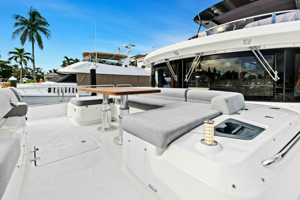 Sirena-64-MY 2021-Destin-E Fort Myers-Florida-United States-2021 Sirena 64 DESTIN-E Bow-6800092