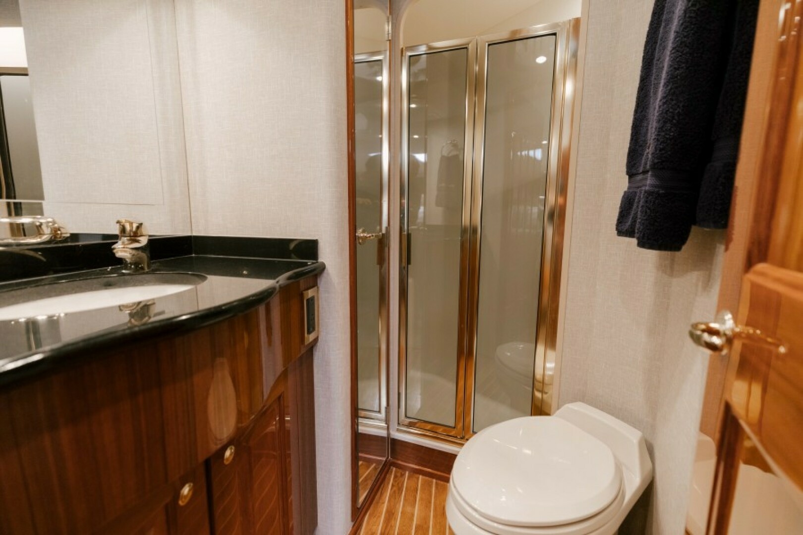 Viking-74 Enclosed Bridge 2006-KICKBACK Seattle-Washington-United States-2006 Viking 74 Convertible  KICKBACK-6169649 | Thumbnail