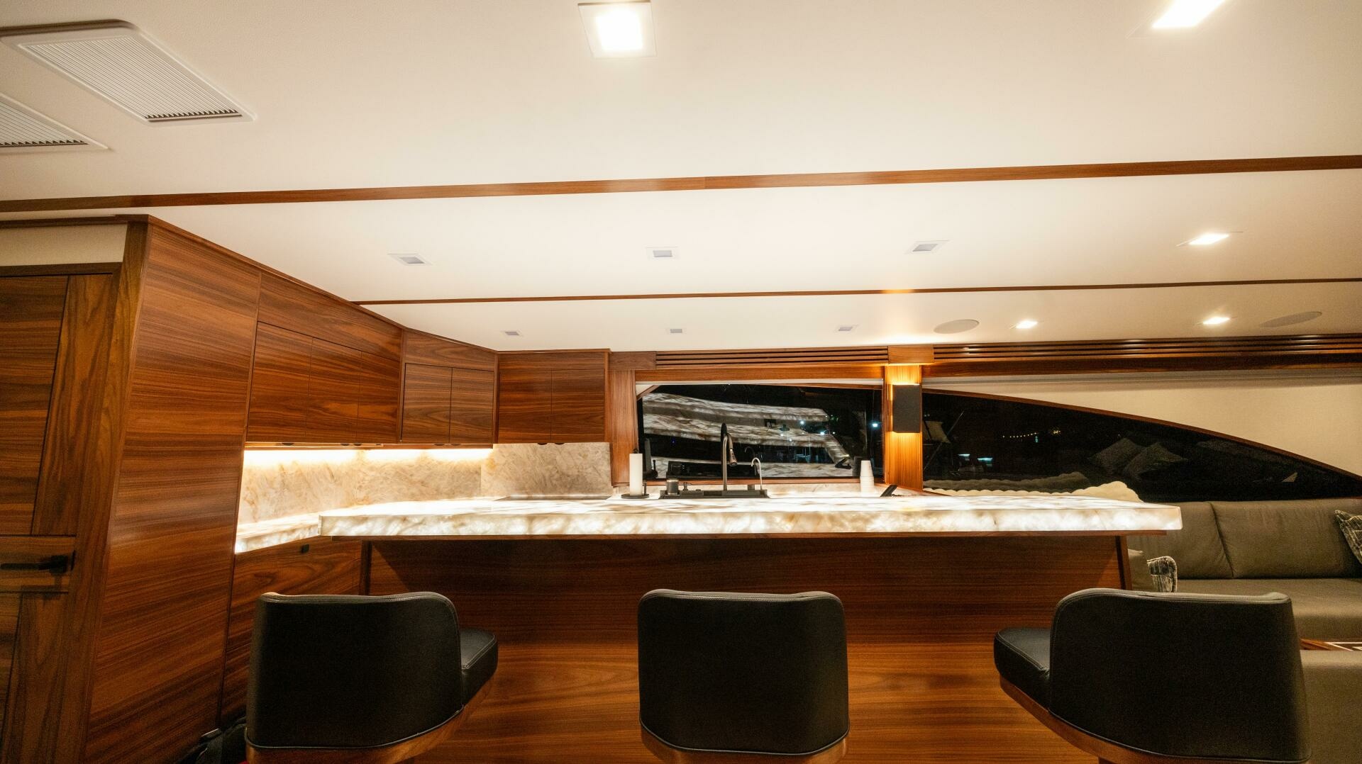 Viking-82 Convertible 2025-Boujie QUEPOS-Costa Rica-2025 82 Viking Convertible Boujie Bar Seating-6811564 | Thumbnail