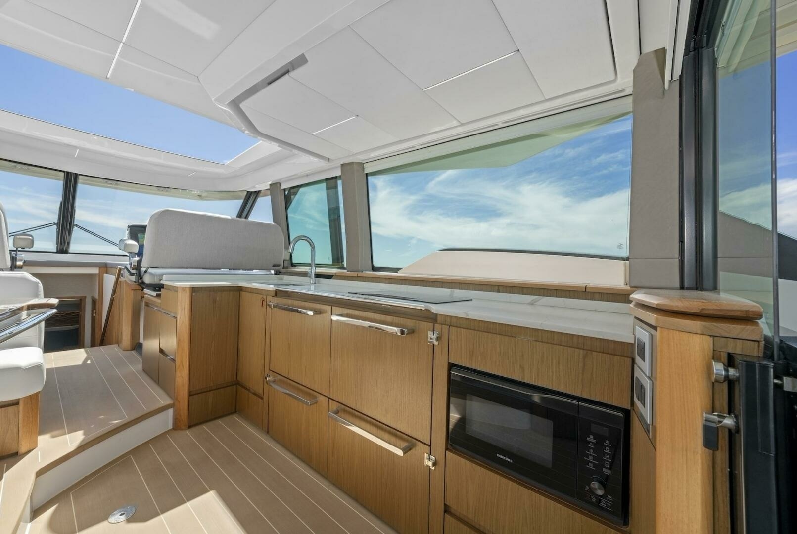 Tiara Yachts-EX 60 2023-Tranquil Moments II Marco Island-Florida-United States-6927351 | Thumbnail