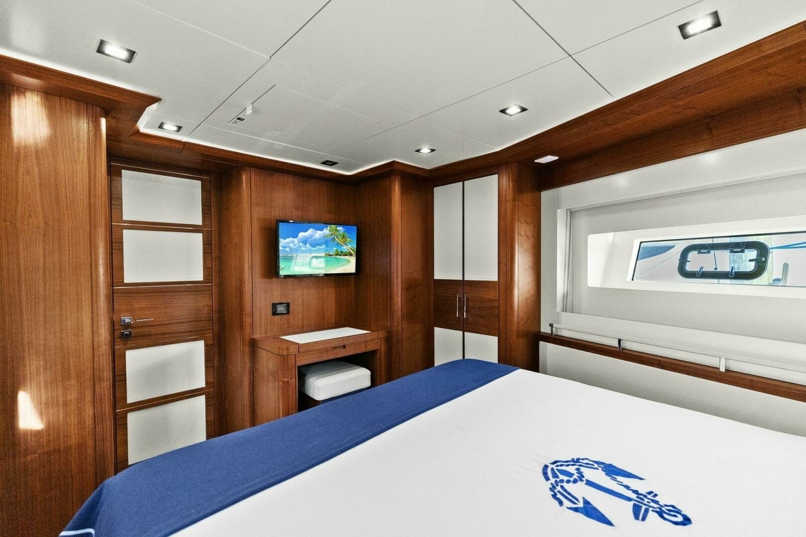 Sirena-64-MY 2021-Destin-E Fort Myers-Florida-United States-2021 Sirena 64 DESTIN-E VIP Stateroom -6800116 | Thumbnail