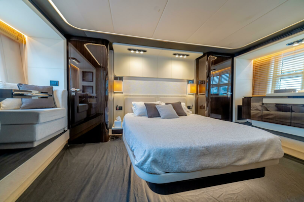 Azimut-77S 2017-Carpe Diem Genoa-Italy-2017 Azimut 77 Carpe Diem-6798462