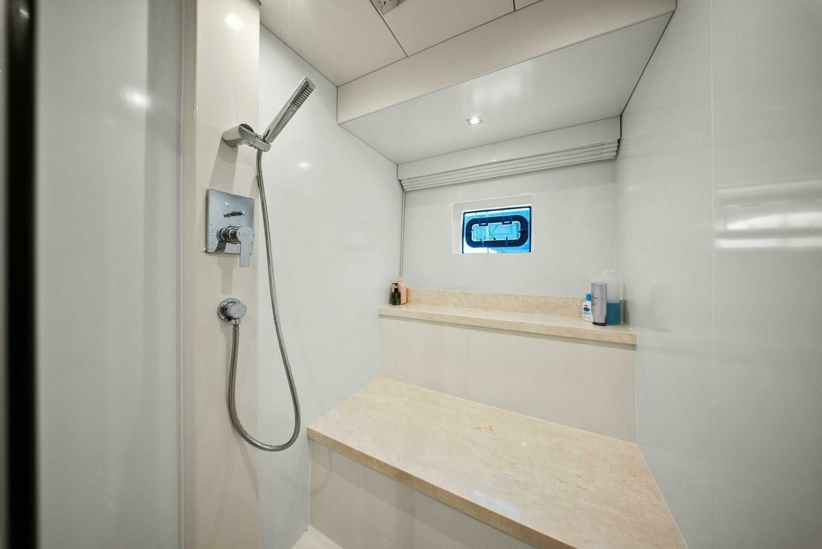Sirena-64-MY 2021-Destin-E Fort Myers-Florida-United States-2021 Sirena 64 DESTIN-E Master Stateroom Head-6800113 | Thumbnail
