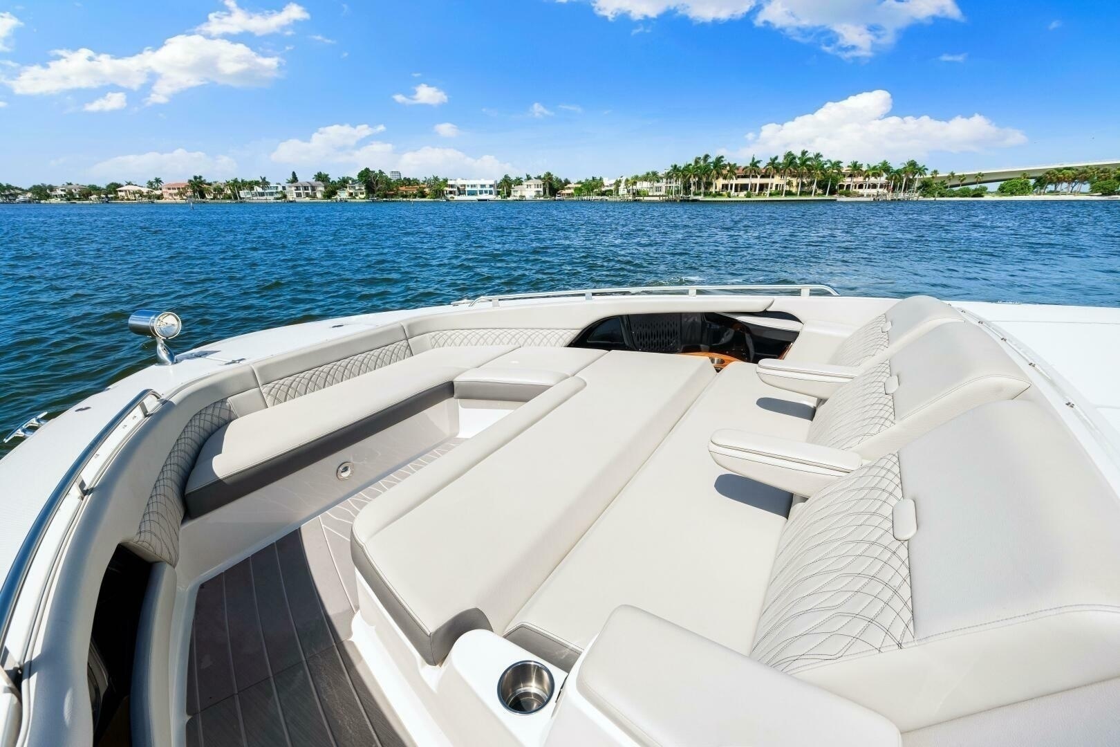Sea Ray-370 Sundancer 2022-Golden Ticket Sarasota-Florida-United States-2022 Sea Ray 370 OB -6287892 | Thumbnail