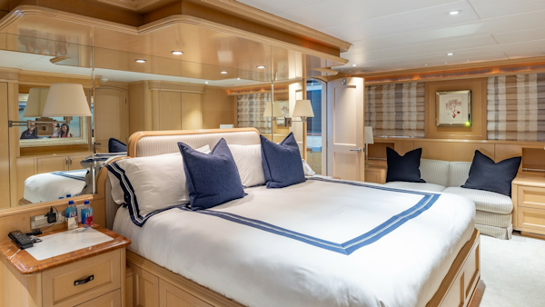 Trinity Yachts-144  1998-BAD COMPANY Fort Lauderdale-Florida-United States-1998 Trinity Yachts Sport Fisherman  BAD COMPANY: Luxurious Master Stateroom-6803461