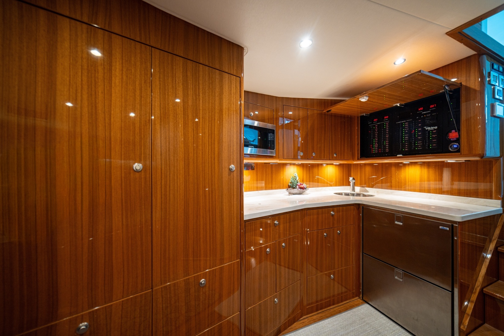Viking-46 Billfish 2023-Scarlet Los Suenos-Costa Rica-2023 Viking 46 Billfish Galley-6090801 | Thumbnail